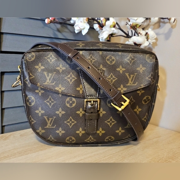 Authentic LOUIS VUITTON Jeune Fille GM Monogram Crossbody Shoulder Bag - Picture 1 of 11